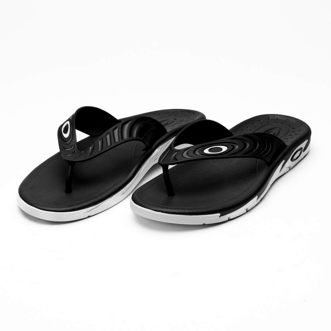 Chinelo Crowd
