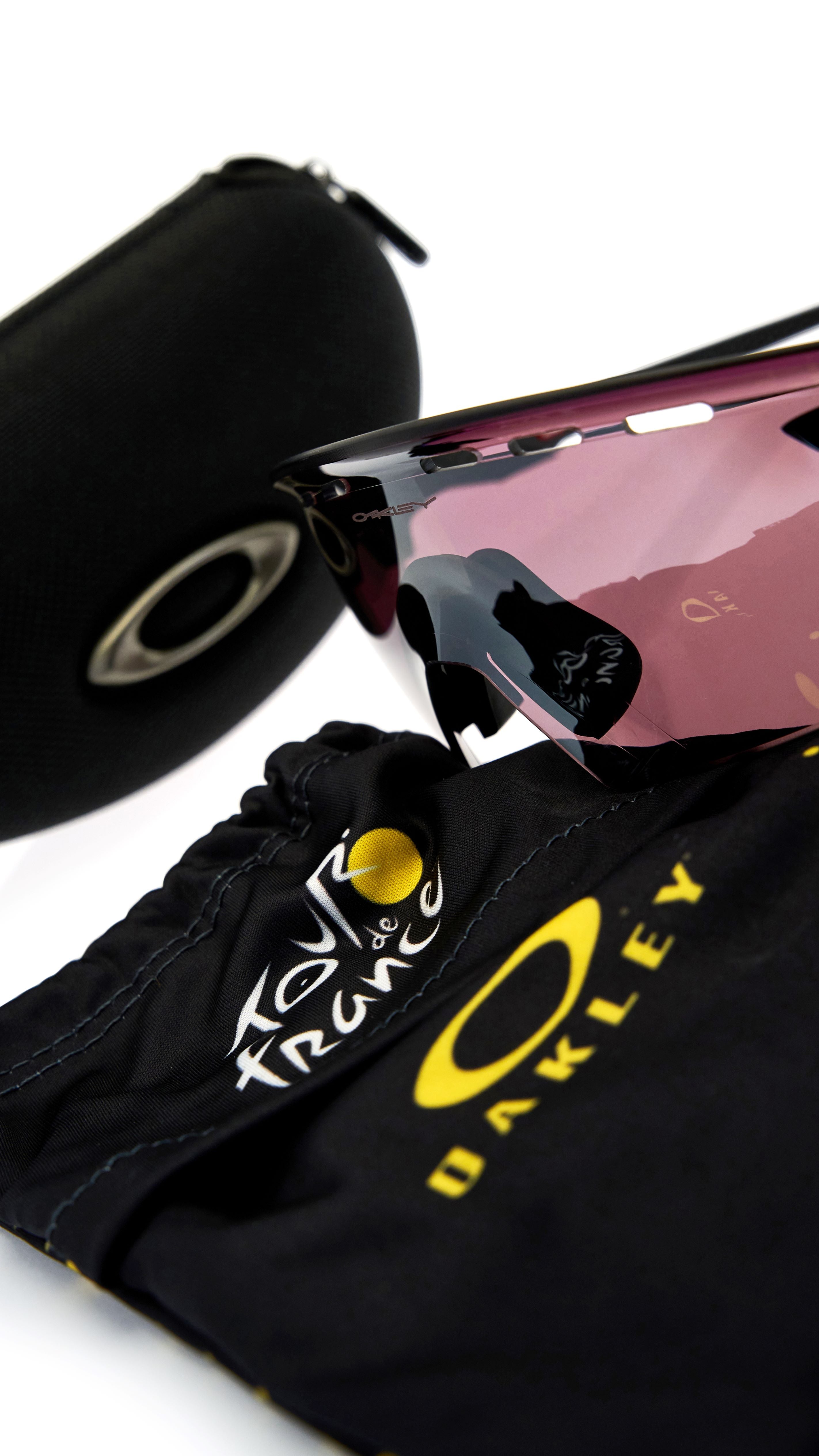 Encoder Strike Vented Tour de France Edition