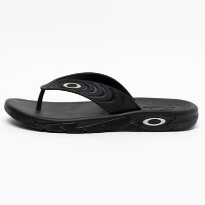 Chinelo Crowd