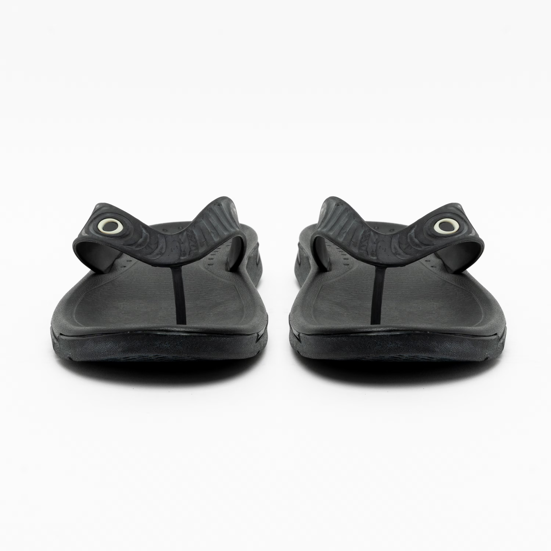 Chinelo Crowd