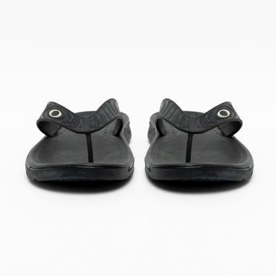 Chinelo Crowd