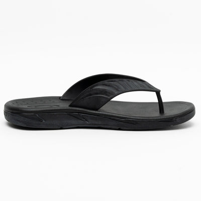 Chinelo Crowd