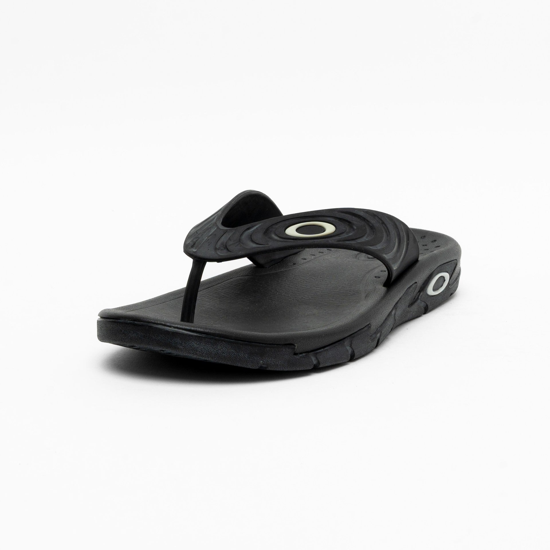 Chinelo Crowd